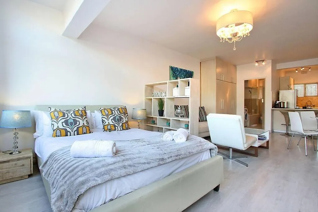 Apartment Studio 18 On The Golden Mile Next To V&A Waterfront Cape Town