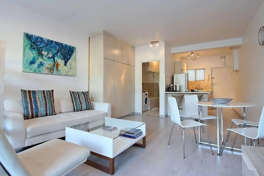 Studio 18 On The Golden Mile Next To V&A Waterfront Cape Town Apartment