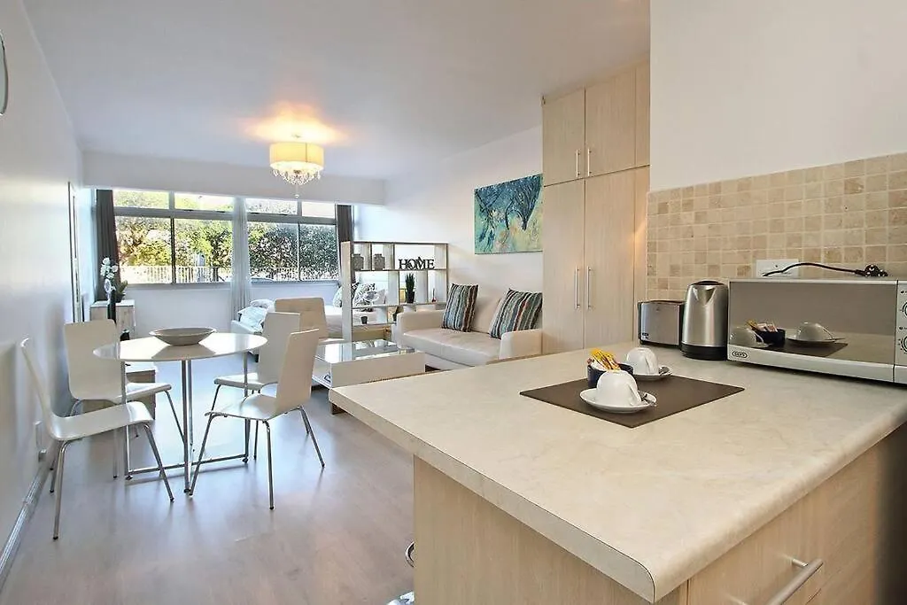 Apartment Studio 18 On The Golden Mile Next To V&A Waterfront Cape Town South Africa