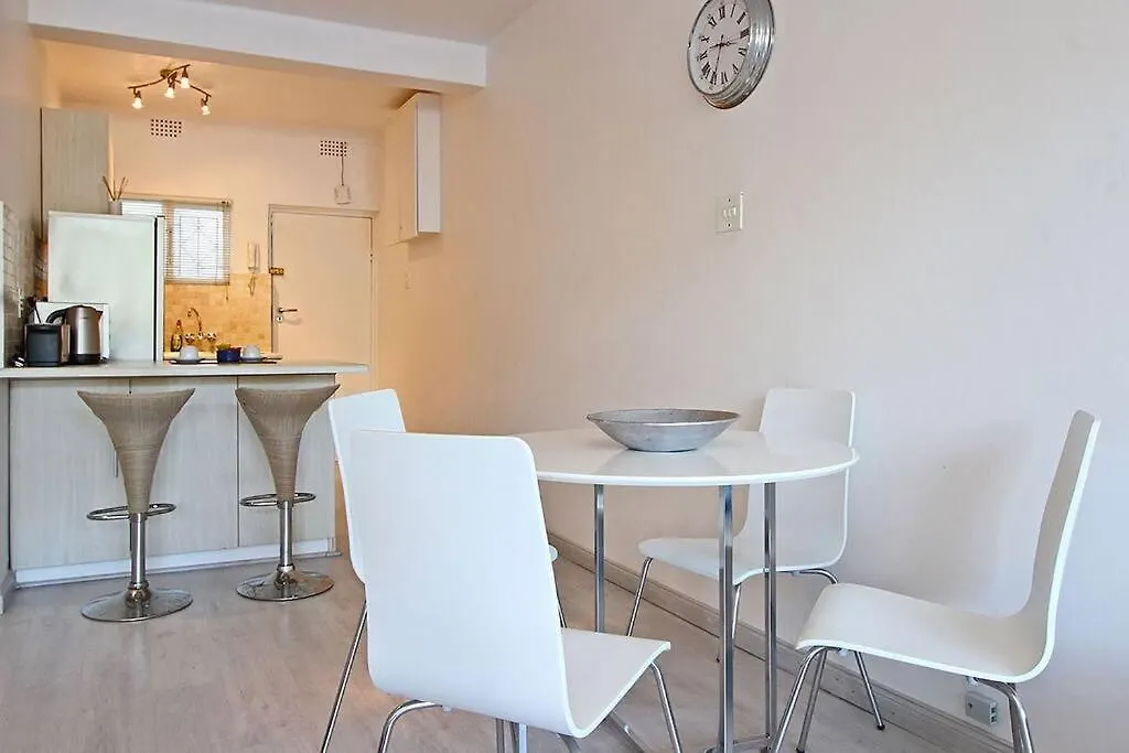Studio 18 On The Golden Mile Next To V&A Waterfront Cape Town